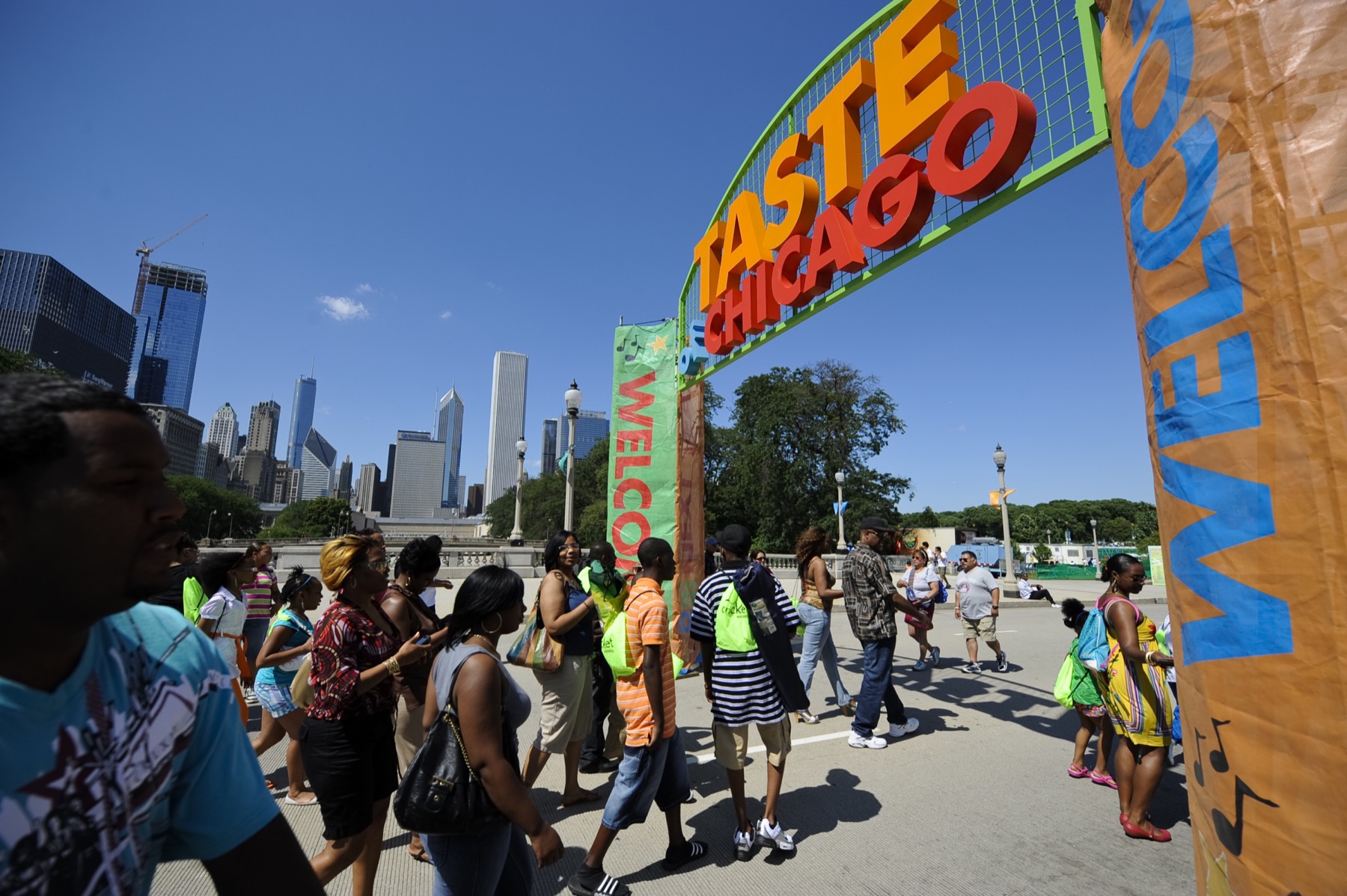 CC_TasteOfChicago_Entrance_1e04704e-17c5-42fd-bb0b-15bc4cf583e2