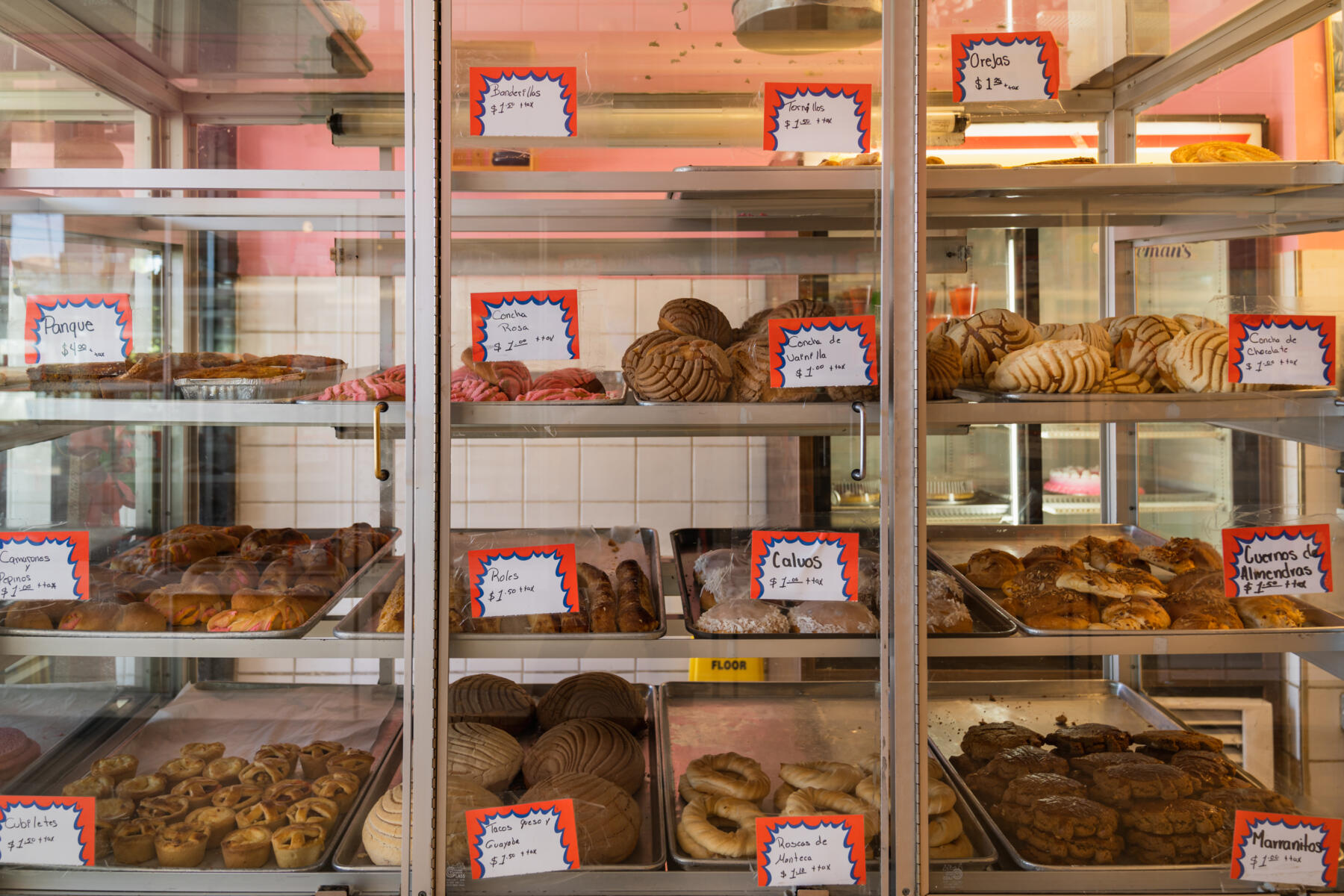 La Luna bakery pastry case